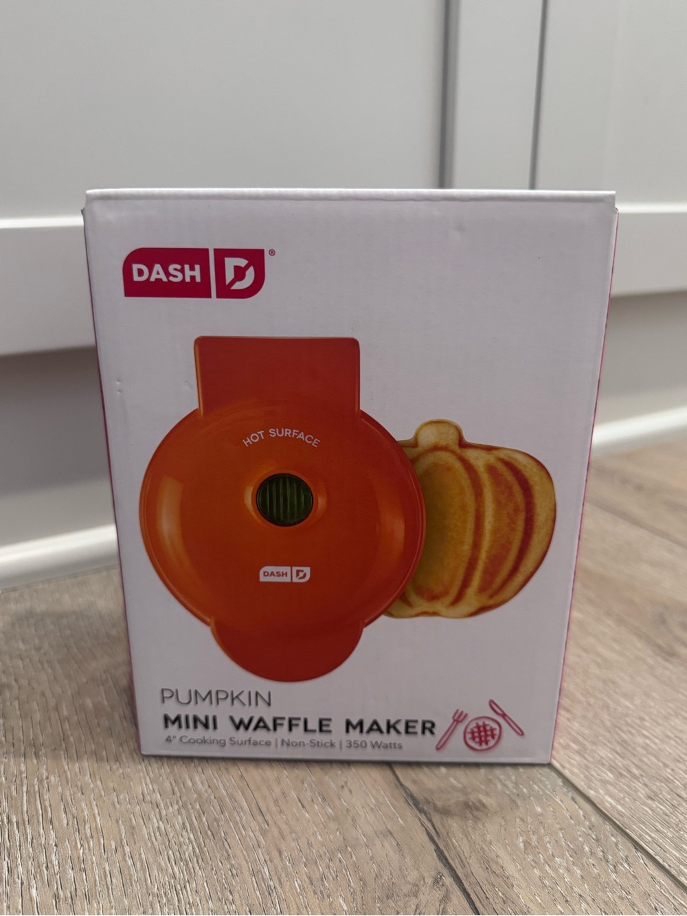 Dash Pumpkin Mini Waffle Maker
